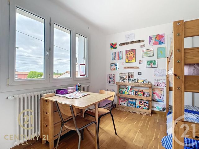 Afficher la photo en grand Appartement T3 à vendre - 3 pièces - 79.9 m2 - CARQUEFOU - 44 - PAYS-DE-LOIRE - Century 21 C.A.I.