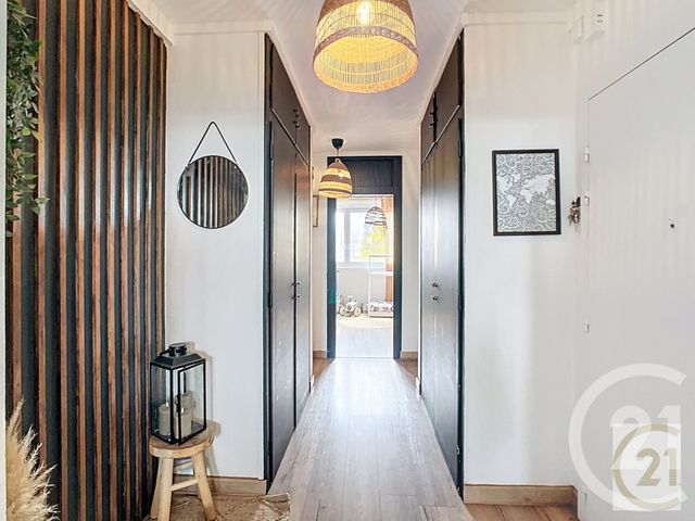 Appartement T4 à vendre - 5 pièces - 78.2 m2 - NANTES - 44 - PAYS-DE-LOIRE - Century 21 C.A.I.