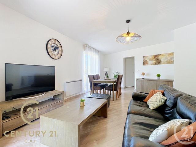 Appartement T4 à vendre - 4 pièces - 105.0 m2 - CARQUEFOU - 44 - PAYS-DE-LOIRE - Century 21 C.A.I.