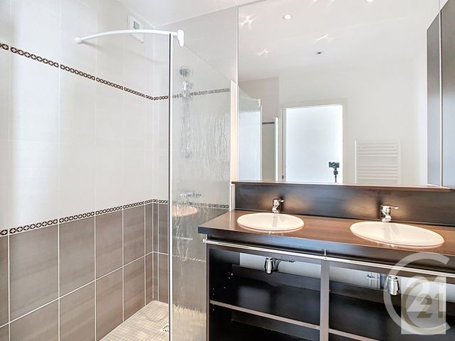 Appartement F3 à vendre - 3 pièces - 76.46 m2 - CARQUEFOU - 44 - PAYS-DE-LOIRE - Century 21 C.A.I.