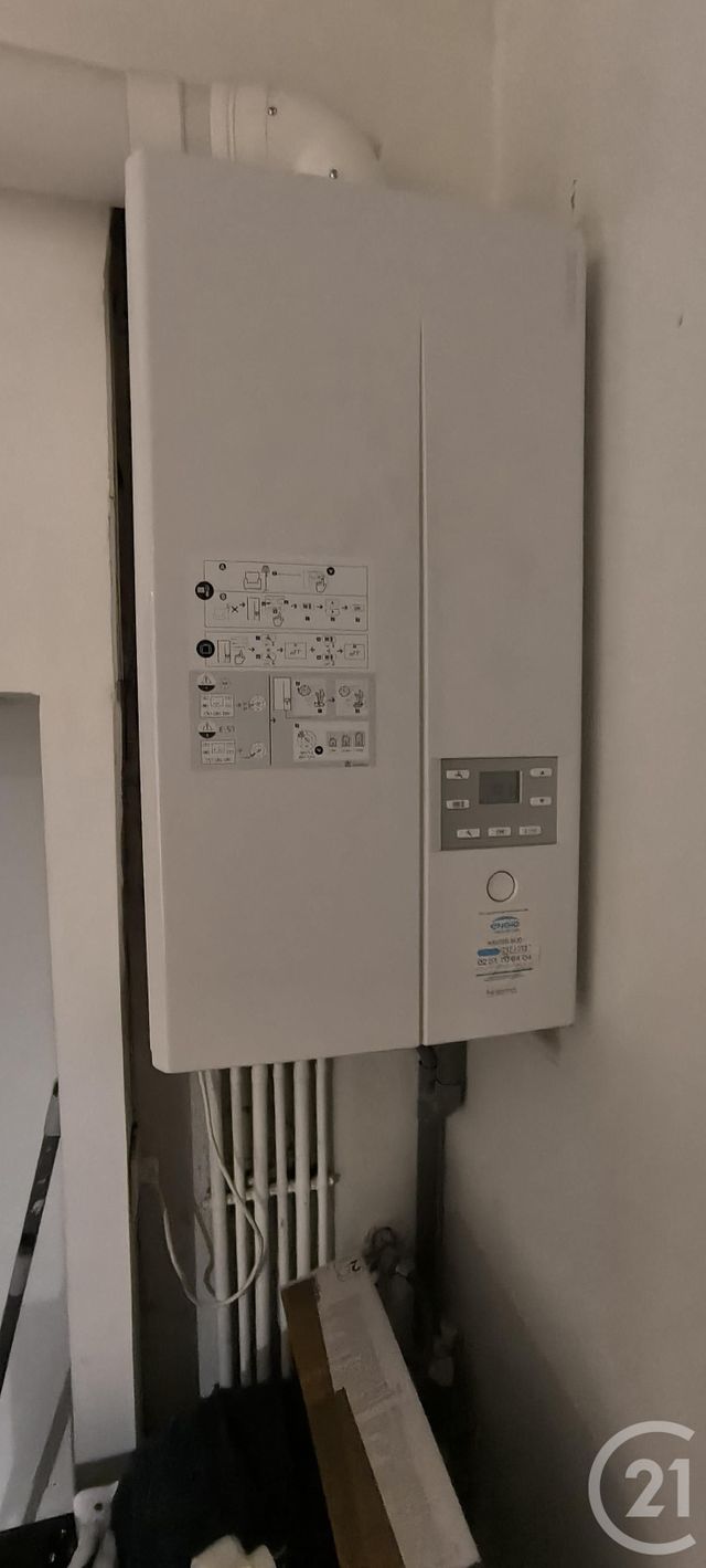 Appartement T2 à vendre - 2 pièces - 27.95 m2 - ST SEBASTIEN SUR LOIRE - 44 - PAYS-DE-LOIRE - Century 21 C.A.I.