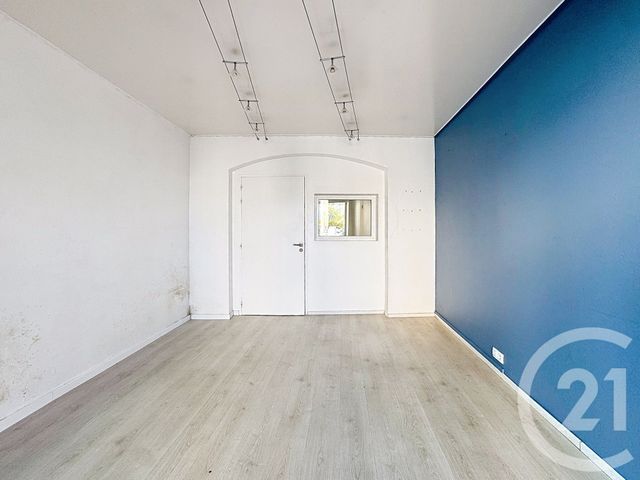 commerce à louer - 29.27 m2 - CARQUEFOU - 44 - PAYS-DE-LOIRE - Century 21 C.A.I.