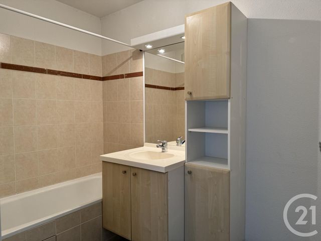 Appartement F2 à louer - 2 pièces - 42.7 m2 - CARQUEFOU - 44 - PAYS-DE-LOIRE - Century 21 C.A.I.