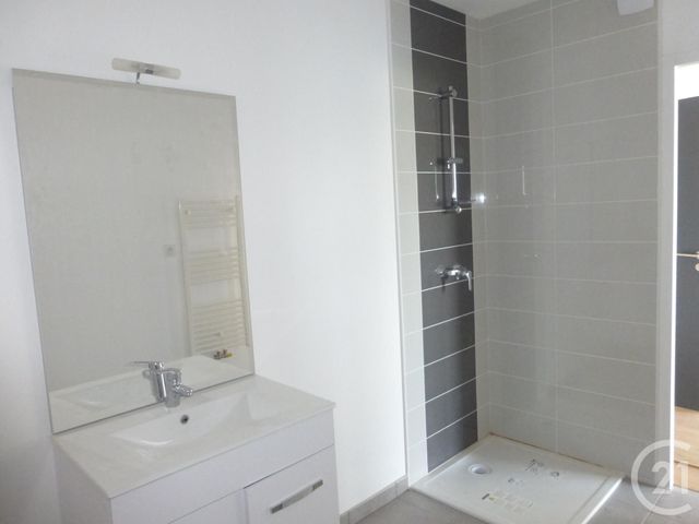 Appartement F2 à louer - 2 pièces - 41.37 m2 - CARQUEFOU - 44 - PAYS-DE-LOIRE - Century 21 C.A.I.