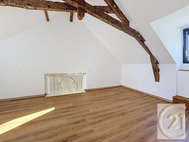 Appartement F3 à louer - 3 pièces - 102.5 m2 - CARQUEFOU - 44 - PAYS-DE-LOIRE - Century 21 C.A.I.