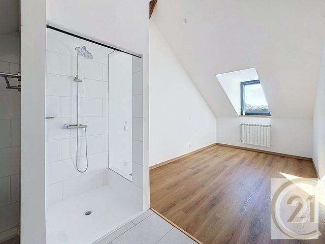 Appartement F3 à louer - 3 pièces - 102.5 m2 - CARQUEFOU - 44 - PAYS-DE-LOIRE - Century 21 C.A.I.