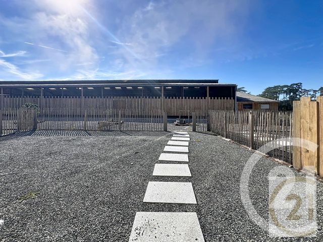 Appartement F3 à louer - 3 pièces - 102.5 m2 - CARQUEFOU - 44 - PAYS-DE-LOIRE - Century 21 C.A.I.