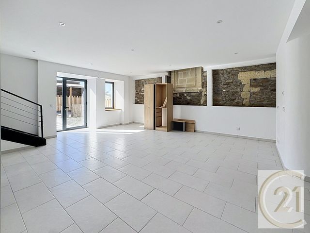 Appartement F3 à louer - 3 pièces - 102.5 m2 - CARQUEFOU - 44 - PAYS-DE-LOIRE - Century 21 C.A.I.
