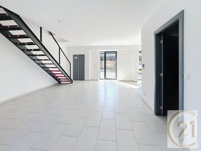 Appartement F2 à louer - 2 pièces - 93.14 m2 - CARQUEFOU - 44 - PAYS-DE-LOIRE - Century 21 C.A.I.