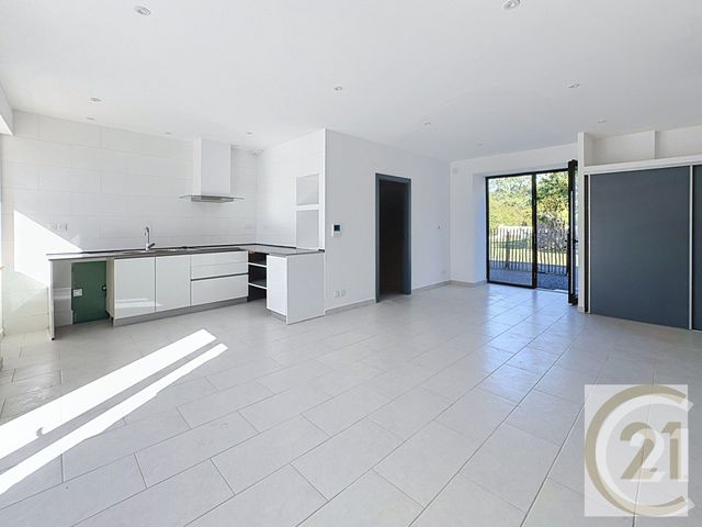 Appartement F2 à louer - 2 pièces - 93.14 m2 - CARQUEFOU - 44 - PAYS-DE-LOIRE - Century 21 C.A.I.