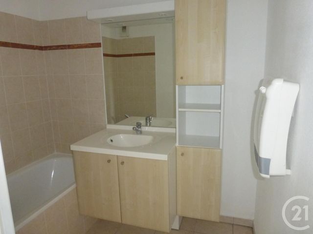 Appartement F2 à vendre - 2 pièces - 42.27 m2 - CARQUEFOU - 44 - PAYS-DE-LOIRE - Century 21 C.A.I.