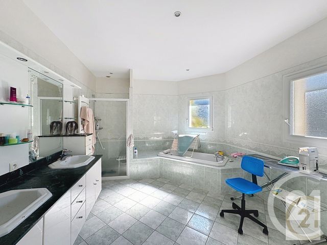 maison à vendre - 8 pièces - 389.43 m2 - THOUARE SUR LOIRE - 44 - PAYS-DE-LOIRE - Century 21 C.A.I.